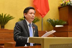 Cân nhắc không nên quy định việc sử dụng tạm thời gầm cầu cạn, cầu vượt để trông, giữ phương tiện