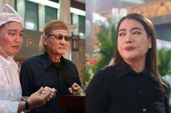 Trương Ngọc Ánh bật khóc nức nở trước linh cữu NSND Lý Huỳnh