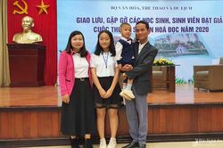 Nữ sinh Nghệ An đạt giải Nhất cuộc thi 'Đại sứ Văn hóa đọc' toàn quốc