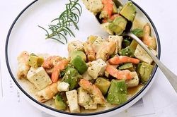 Nửa tháng trung thành với món salad này, 'bụng mỡ' của tôi đã giảm đi trông thấy