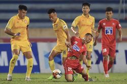 HLV Phạm Hồng Phú: 'Chắc chắn sẽ có tác động bên ngoài trận đấu với SLNA'