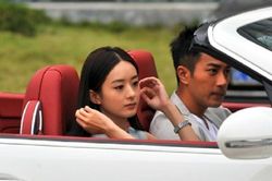 Đang bốc vác thêm cuối tuần, tôi hóa đá nhìn người phụ nữ bước xuống từ chiếc ô tô sang