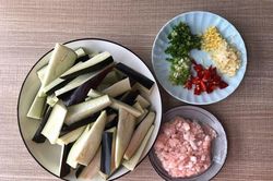 Ăn gì cũng không thấy ngon, thử làm cà tím kiểu này cơm nấu bao nhiêu cũng không đủ