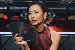Trang phục đắt đỏ của huấn luyện viên Rap Việt ở vòng Bứt phá