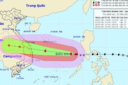 Dự báo thời tiết: Tin bão khẩn cấp cơn bão số 9, Bắc và giữa Biển Đông biển động dữ dội; gió giật cấp 15; Trung Bộ, Tây Nguyên mưa lớn