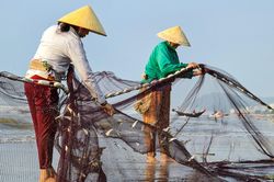 Làng chài nhỏ xinh bị 'lãng quên' bên bãi biển Sầm Sơn