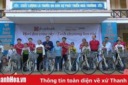 SeABank tiếp sức học sinh khó khăn vùng cao Bá Thước