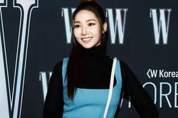 Park Min Young gây sốc với khuôn mặt không ai nhận ra tại sự kiện của tạp chí W Hàn