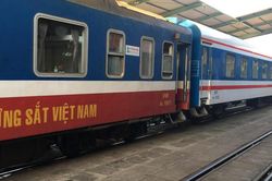 Tạm dừng chạy nhiều đoàn tàu khách Thống nhất tránh bão số 9