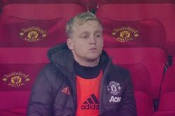 Tiền vệ Donny van de Beek: Lựa chọn sai lầm hay thời cơ chưa đến?