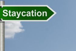 Staycation - giải pháp du lịch tối ưu trong bối cảnh dịch bệnh toàn cầu