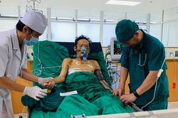 Kỳ tích: Cứu sống bệnh nhân ho ra gần nửa lít máu mỗi lần