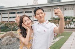 Đừng yêu theo cách mà người khác vẫn yêu, vì cảm xúc của chúng ta vốn không ai giống ai cả