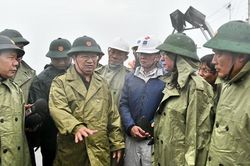 Phó Thủ tướng Trịnh Đình Dũng kiểm tra phòng, chống bão số 9 tại TP Đà Nẵng