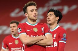 Liverpool chiếm ngôi đầu bảng ở Champions League