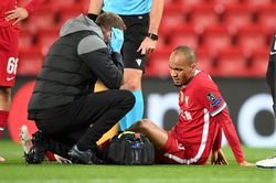 Liverpool khủng hoảng vị trí trung vệ