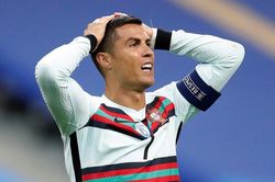 Ronaldo tiếp tục dương tính với virus corona