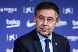Khủng hoảng ở Barcelona: Chủ tịch Bartomeu từ chức, Barca đi về đâu?