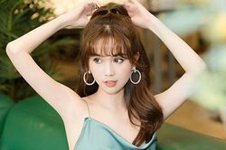 Bỏ mốt 'gái hư', Ngọc Trinh khoe trọn vẻ quyến rũ 'chết người'
