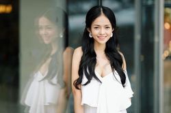 Nữ MC thời sự xinh đẹp kể chuyện 'single mom' tuổi đôi mươi