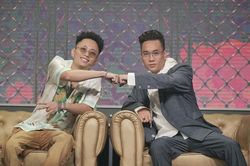 Giám khảo quyền lực Rap Việt Rhymastic, JustaTee là ông bố bỉm sữa siêu đáng yêu