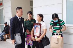 Nguyên do hoãn phiên tòa xử mẹ ruột và bố dượng bạo hành bé gái 3 tuổi tử vong