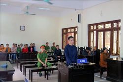Lĩnh án 9 năm tù do dùng xăng và dao bầu 'giải quyết' mâu thuẫn gia đình