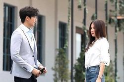 Sang thăm vợ cũ, lúc về em dúi cho chiếc cặp lồng, nhìn thứ bên trong tôi thẫn thờ