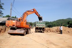 Thi công đường Dộc Vầu - Phan Lương: Gỡ khó từ khâu giải phóng mặt bằng