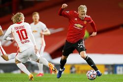 'Van de Beek có thể trở thành Muller của MU'