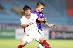 CĐV háo hức chờ trận đấu Viettel - Hà Nội