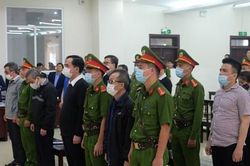 Xét xử vụ án BIDV Đề nghị mức án với 12 bị cáo