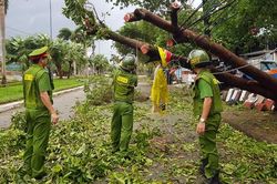 Những hình ảnh thiệt hại đầu tiên tại Quảng Nam sau bão số 9