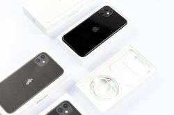 Hộp iPhone 11 thiếu phụ kiện đang có giá tốt
