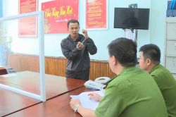 Đắk Lắk: Bắt giữ người đàn ông uống 2 lít rượu, đâm bạn tử vong