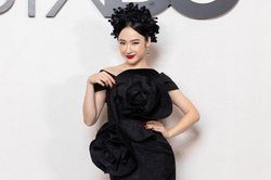 Phản ứng của Angela Phương Trinh khi bị hỏi chuyện cứu trợ miền Trung