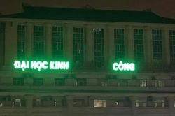 Xuất hiện 'Đại học Kinh Công', dân mạng chắc nịch: 'Sinh viên ra trường võ công cao cường lắm đây!'