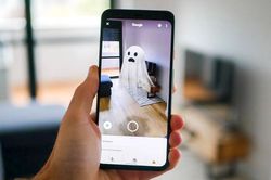 Thử tìm kiếm những biểu tượng Halloween này trên Google, bạn sẽ phát hiện ra điều kỳ diệu