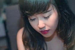Đêm tân hôn, vừa nhìn thấy vết máu đỏ trên ga giường, chồng sầm mặt rồi đùng đùng đuổi tôi về nhà mẹ đẻ lúc 4 giờ sáng