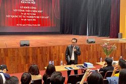 Nhà hát Kịch Hà Nội dựng 2 vở mới 'Tình – Tiền chìm nổi' và 'Quốc tử tư nghiệp Chu Văn An'