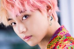 ARMY 'mặc kệ' áp lực của V BTS chỉ vì nhan sắc tuyệt đỉnh