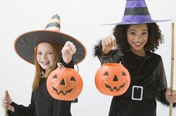 Gợi ý loạt trang phục mới mẻ độc đáo cho ngày Halloween