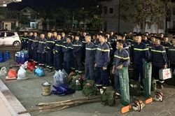 Công an Quảng Nam huy động thêm lực lượng tìm kiếm nạn nhân sạt lở đất