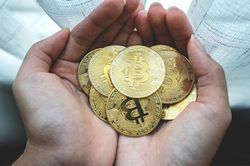 Giá Bitcoin hôm nay 30/10: Bitcoin đi ngang, thị trường rực lửa