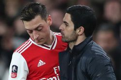 Arteta: 'Tôi trao cho Oezil nhiều cơ hội nhất có thể'