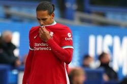 Van Dijk phẫu thuật thành công nhưng vẫn phải nghỉ cả mùa giải