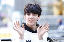 Jungkook BTS thời thực tập đói ăn từng thất thần chỉ vì một chút phô mai