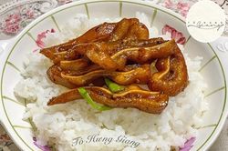 Bật mí cách làm tai heo kho nước dừa đậm vị