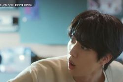 Chơi thân với RM, Jin cũng đang trở thành 'Thánh phá hoại' thứ 2 của BTS