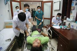 Đảo Trường Sa cấp cứu ngư dân bị mất đốt ngón tay